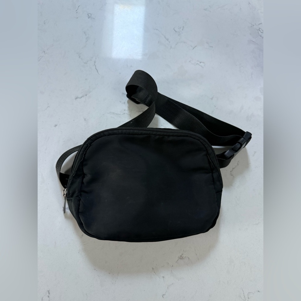 Black Fanny pack